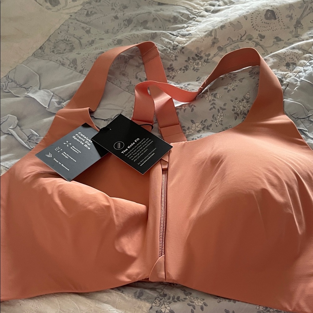 Knix Coral Wireless Sports Bra